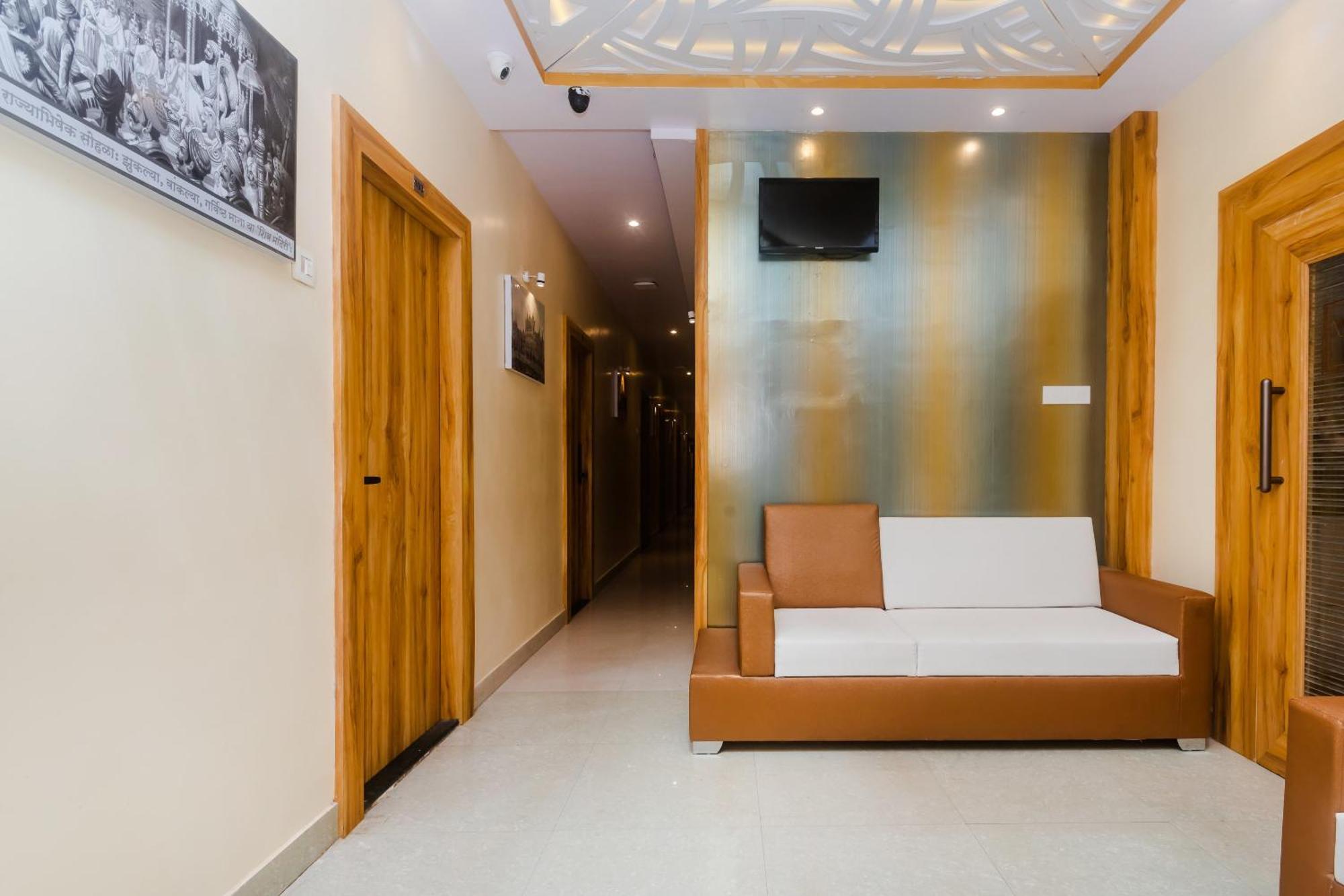 Hotel Sun City Near Saifee Hospital And Hn Reliance Hospital Mumbai Exterior foto